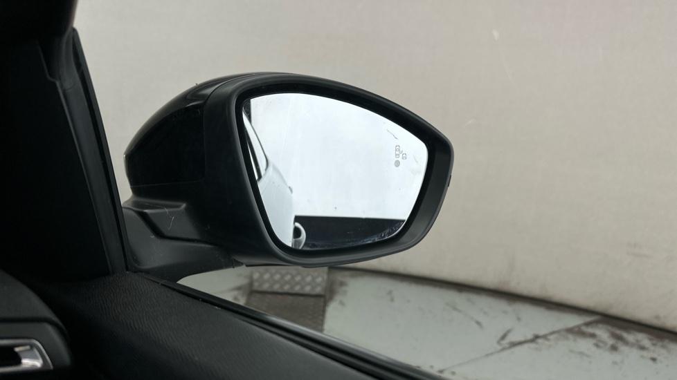 Blind Spot Monitoring System 