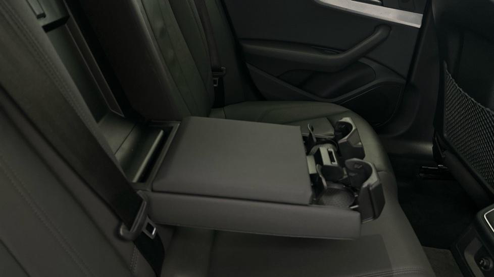 Rear Armrest/ Cup Holder