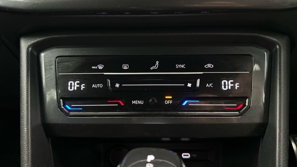 Air Conditioning /Dual Climate Control 