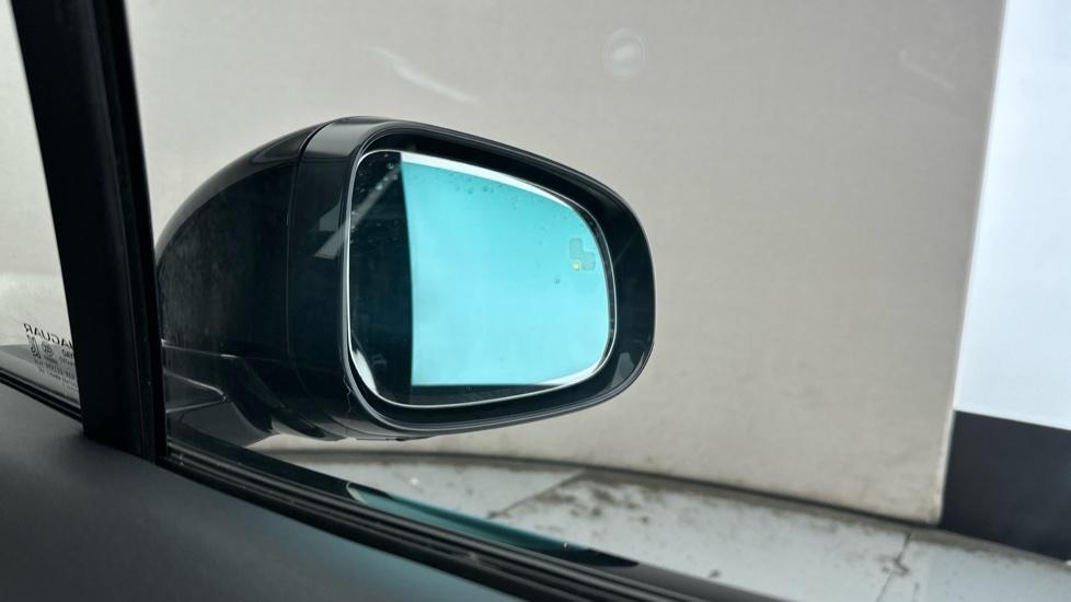 Blind Spot Monitoring System 