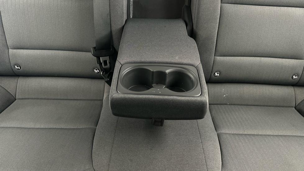 Rear Armrest/ Cup Holder