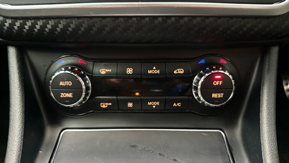 Air Conditioning /Dual Climate Control 