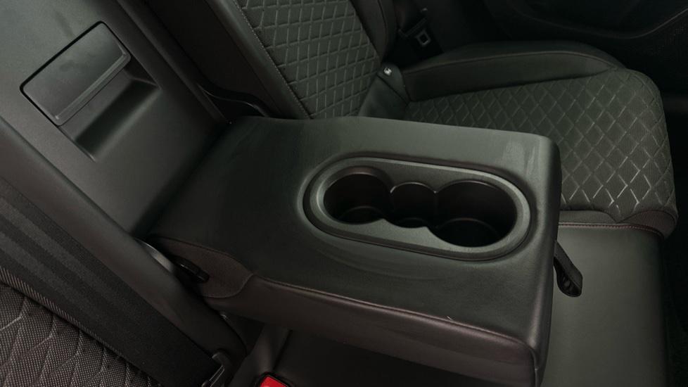 Rear Armrest/ Cup Holder