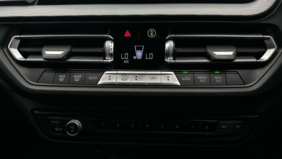 Air Conditioning /Dual Climate Control 