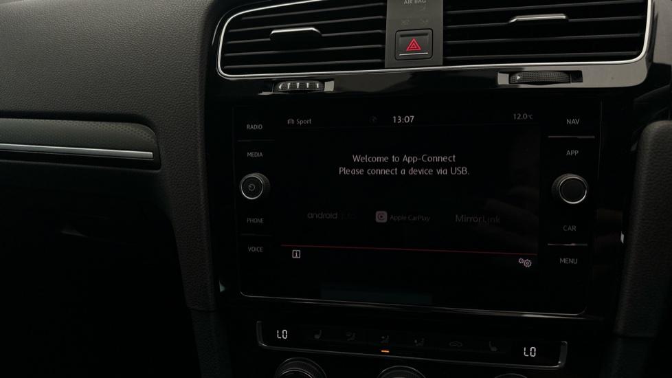 Apple Car Play & Android Auto