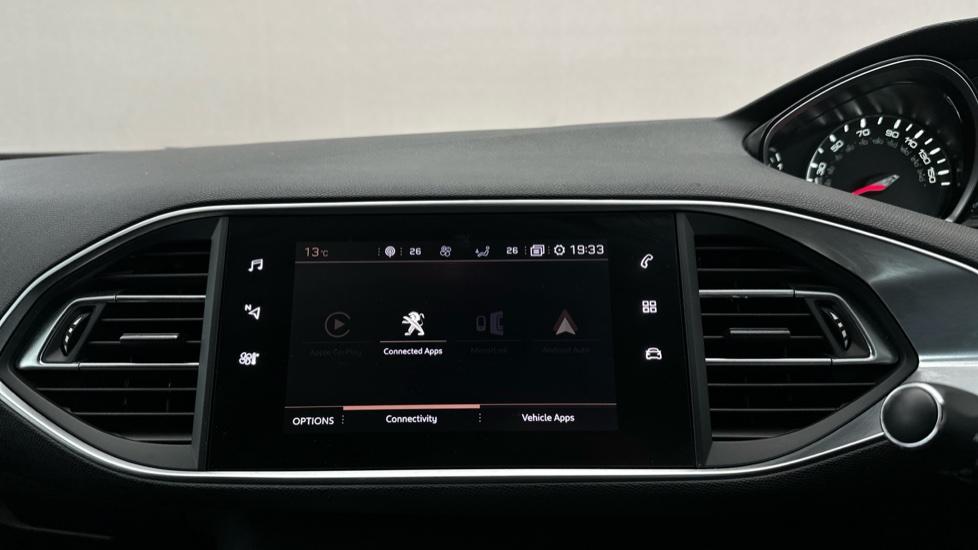 Apple Car Play & Android Auto