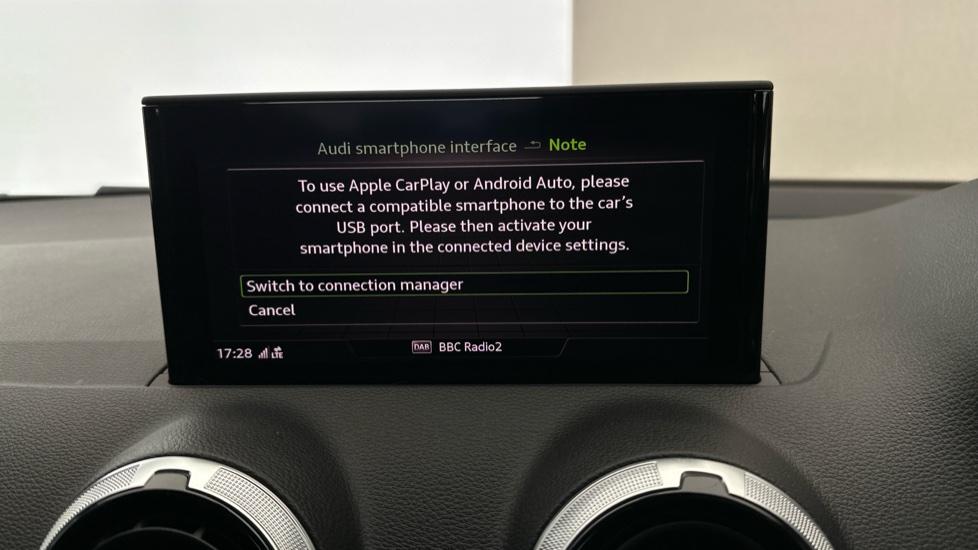 Apple Car Play & Android Auto