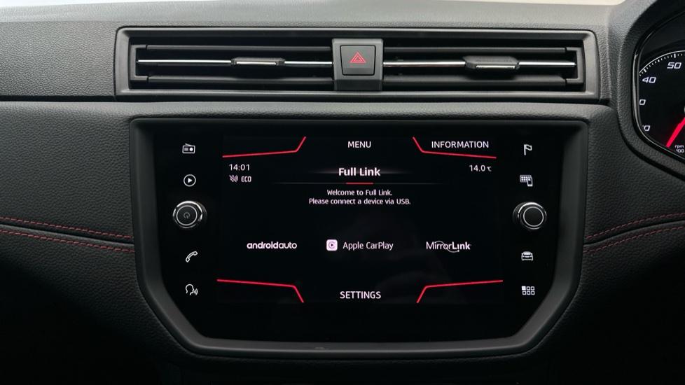 Apple Car Play & Android Auto