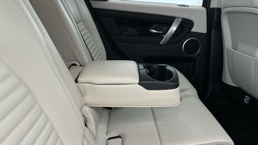 Rear Armrest/ Cup Holder