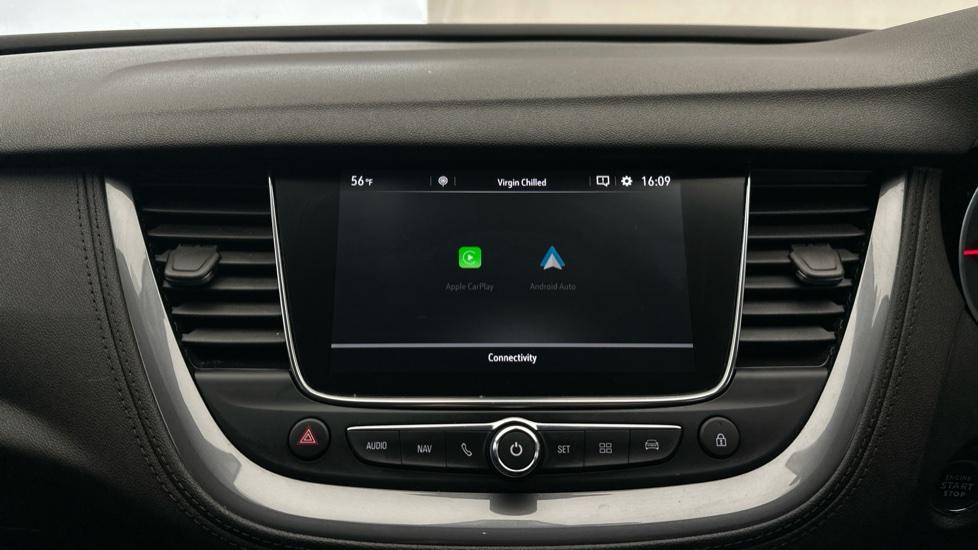 Apple Car Play & Android Auto