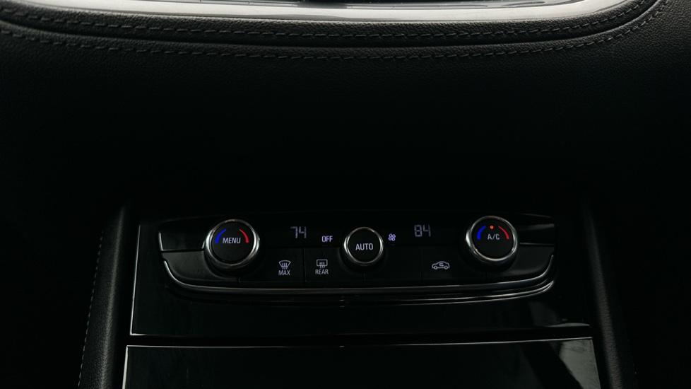 Air Conditioning /Dual Climate Control 