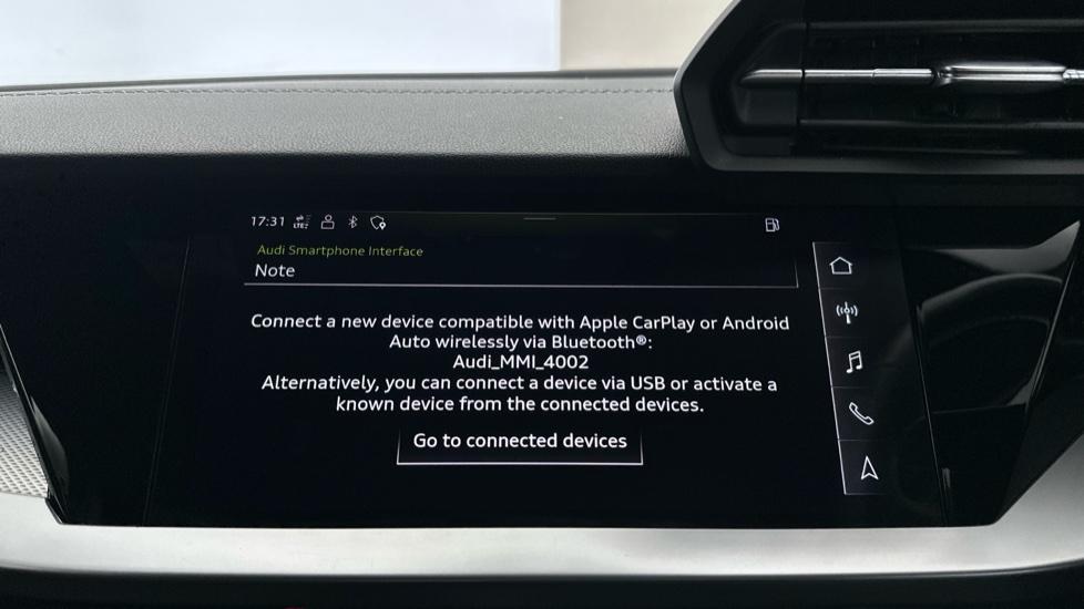 Apple Car Play & Android Auto