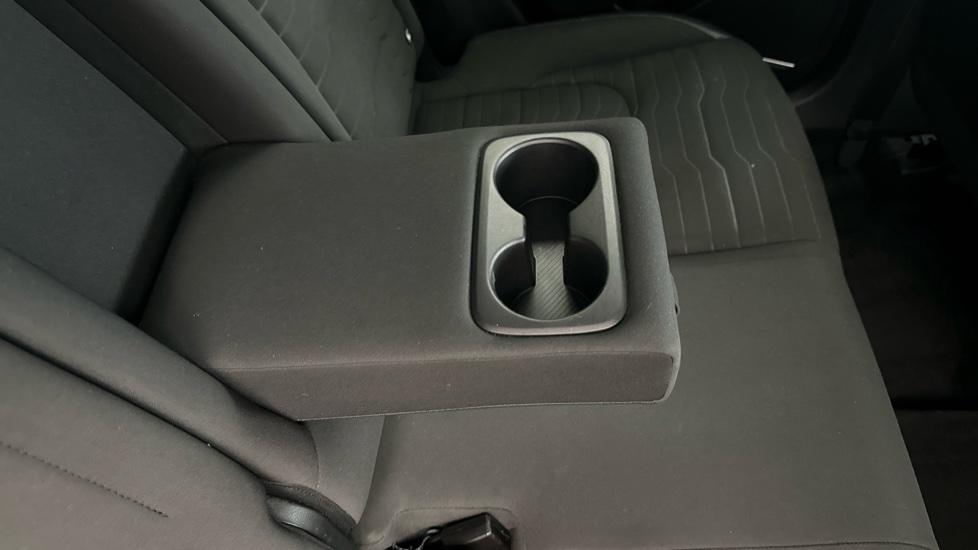 Rear Armrest/ Cup Holder