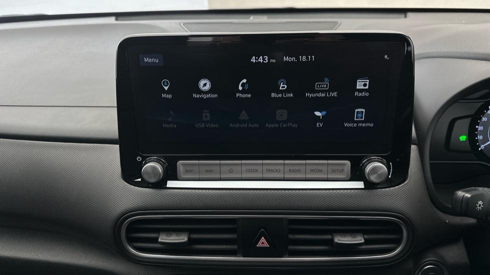 Apple Car Play & Android Auto