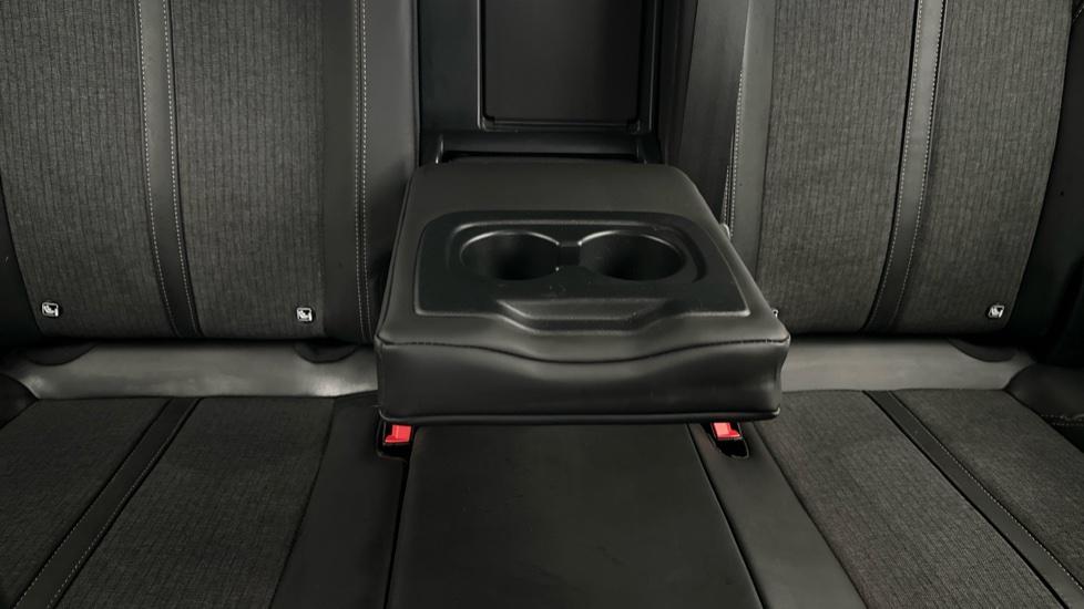 Rear Armrest/ Cup Holder