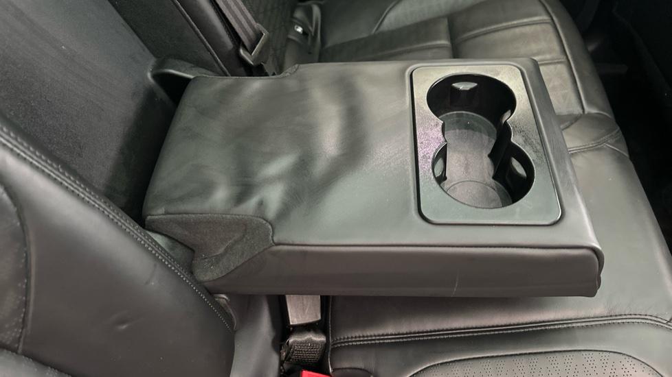 Rear Armrest/ Cup Holder