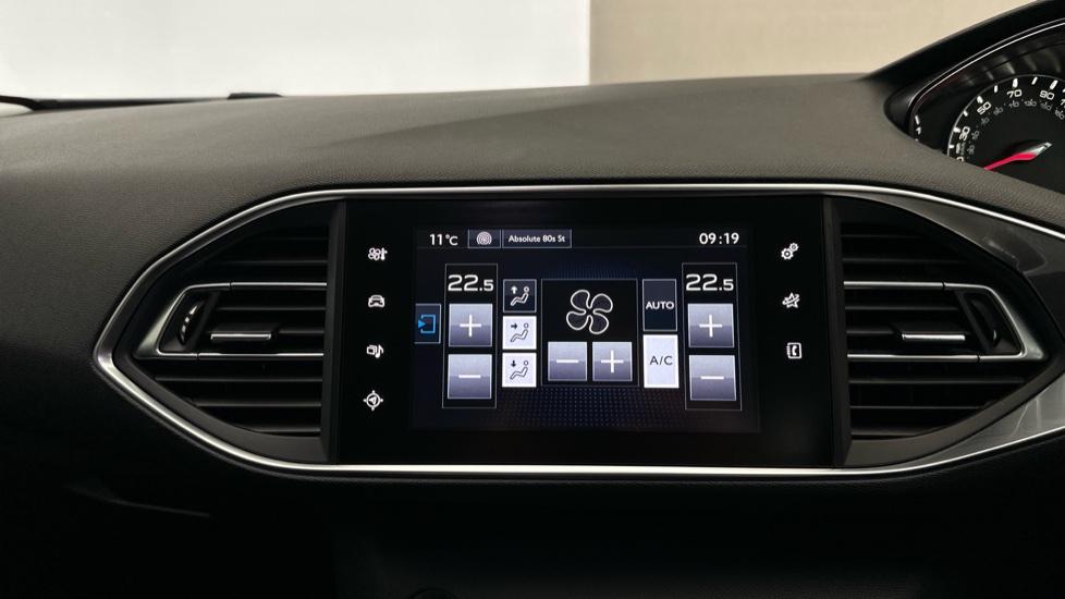 Air Conditioning /Dual Climate Control 