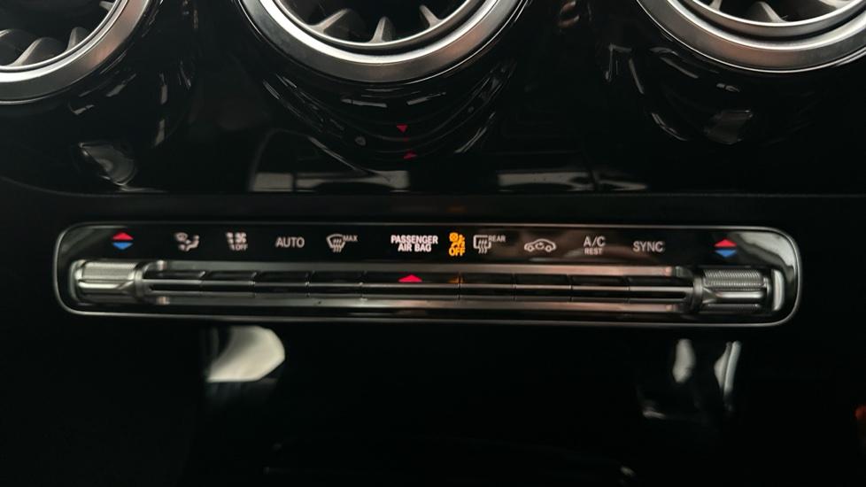 Air Conditioning /Dual Climate Control 