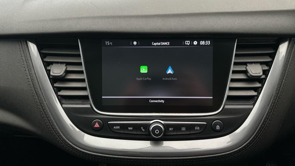 Apple Car Play & Android Auto