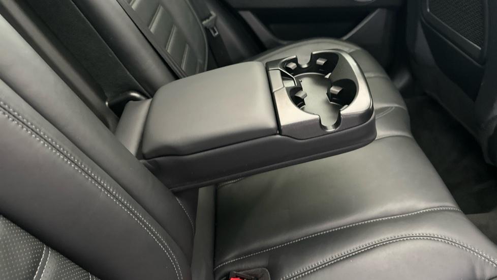 Rear Armrest/ Cup Holder