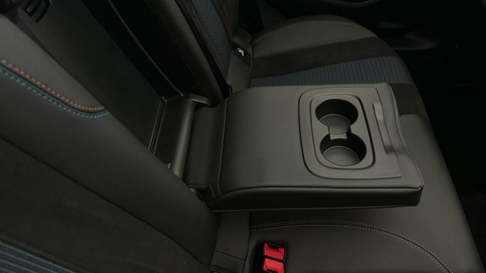 Rear Armrest/ Cup Holder