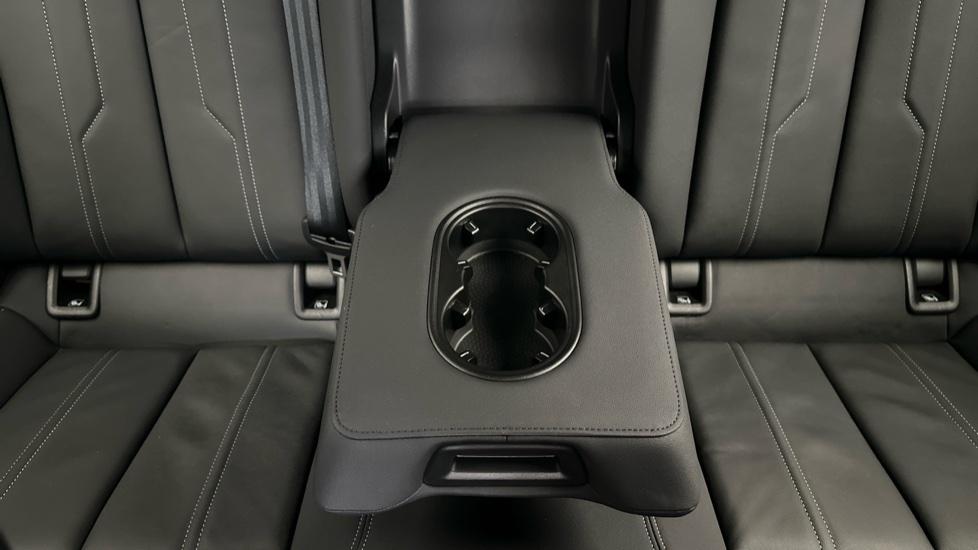 Rear Armrest/ Cup Holder