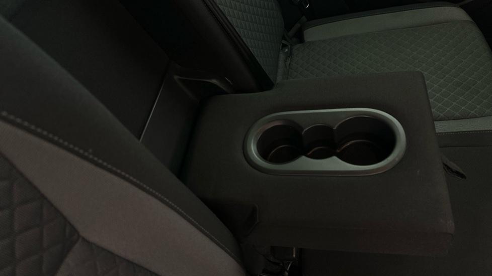 Rear Armrest/ Cup Holder