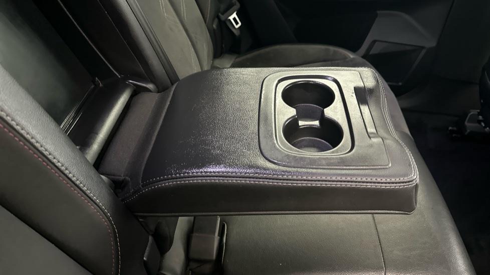 Rear Armrest/ Cup Holder