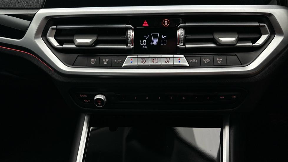 Air Conditioning /Dual Climate Control 