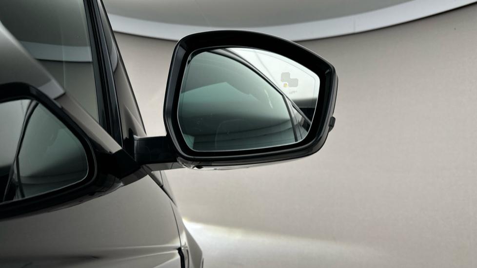 Blind Spot Monitoring System 