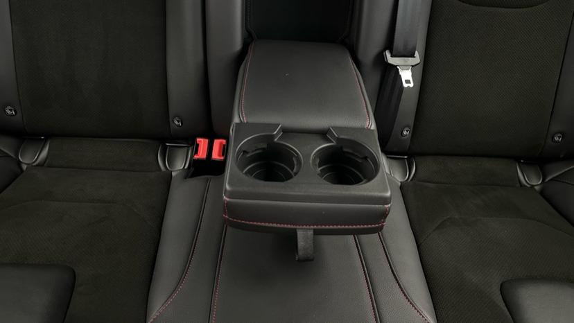 Rear Armrest/ Cup Holder