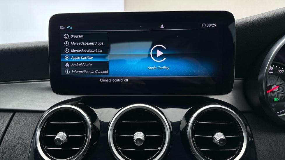 Apple Car Play & Android Auto