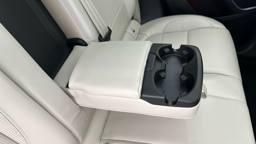 Rear Armrest/ Cup Holder