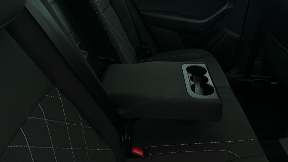 Rear Armrest/ Cup Holder