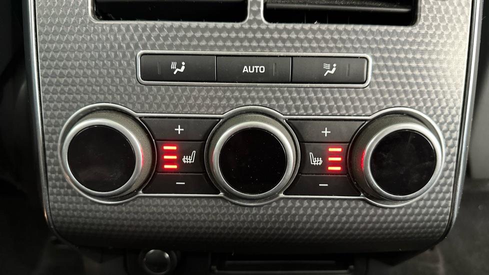 Rear Air Conditioning /Rear Heated Seats 