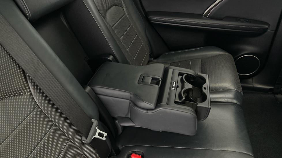 Rear Armrest/ Cup Holder