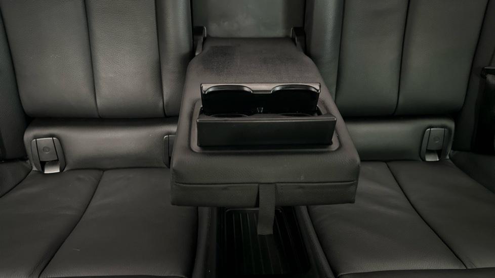 Rear Armrest/ Cup Holder