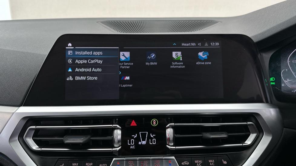 Apple CarPlay / Android Auto 