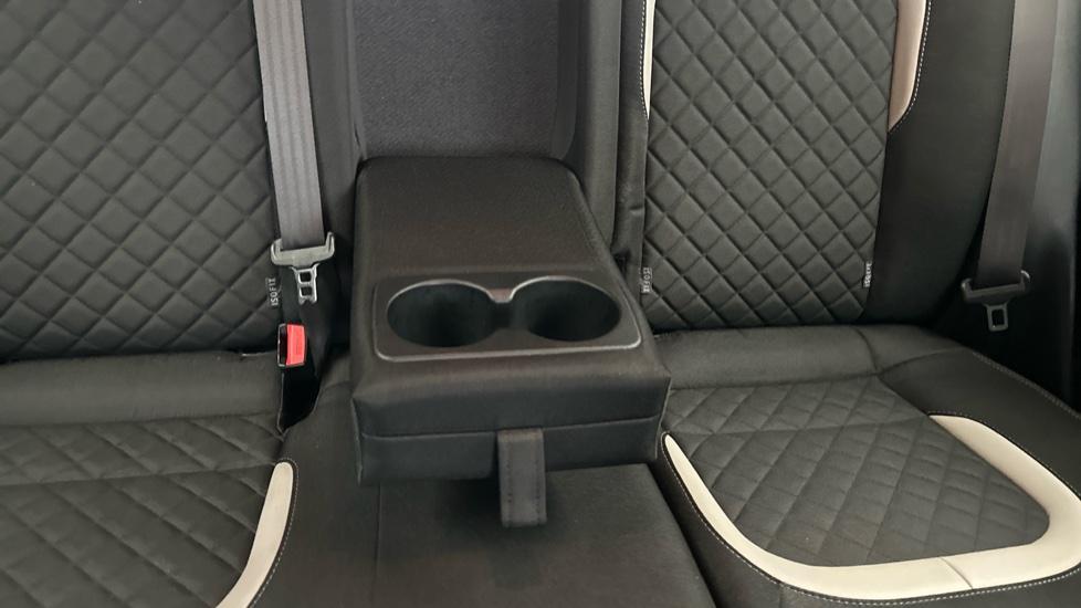 Rear Armrest/ Cup Holder