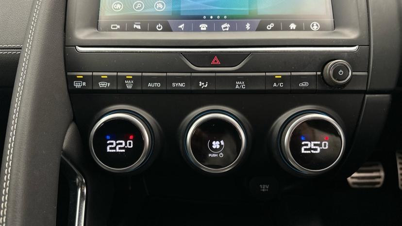 Air Conditioning /Dual Climate Control 