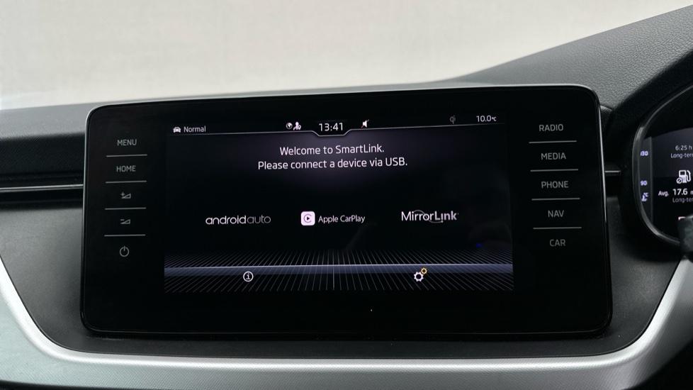 Apple Car Play & Android Auto