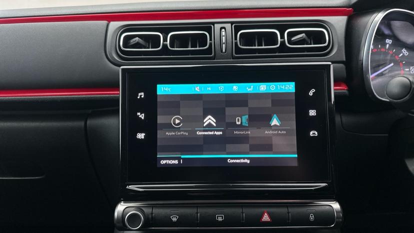 Apple CarPlay / Android Auto 