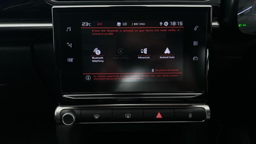Bluetooth / Apple CarPlay / Android Auto 