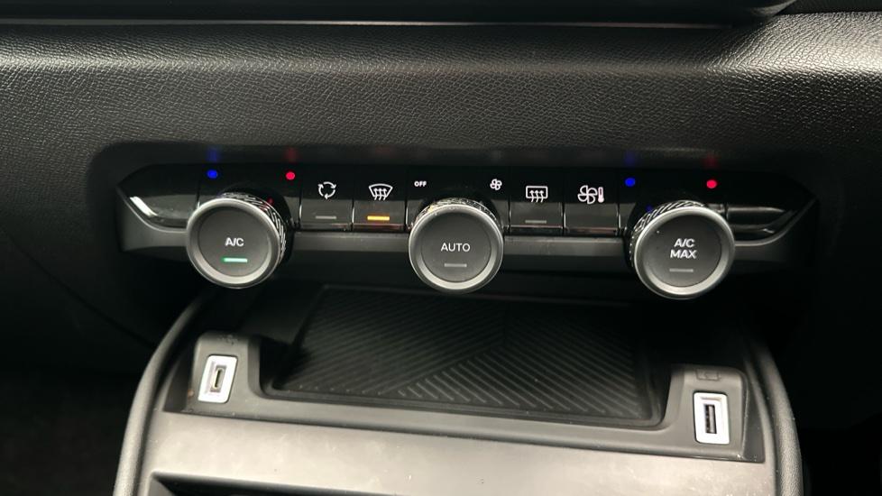 Air Conditioning /Dual Climate Control 