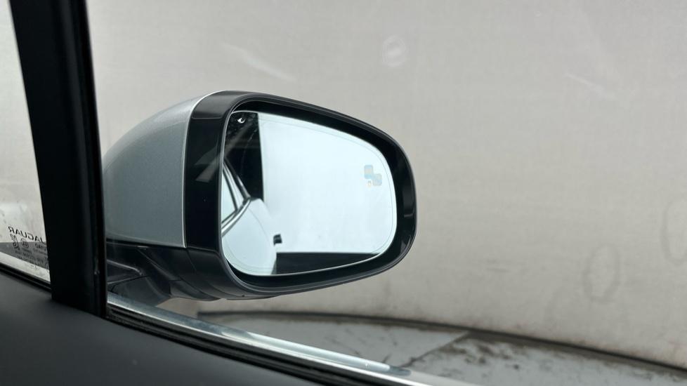 Blind Spot Monitoring System 