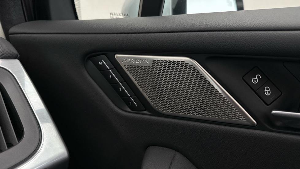 Memory Seats /Upgrade Speaker System 