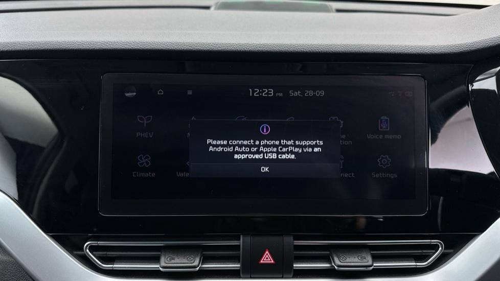 Apple Car Play & Android Auto