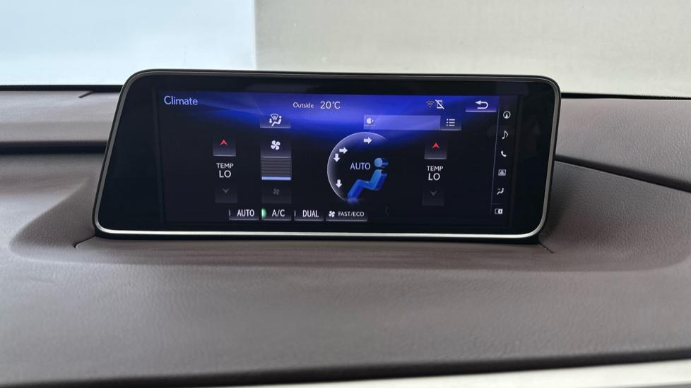 Air Conditioning /Dual Climate Control 