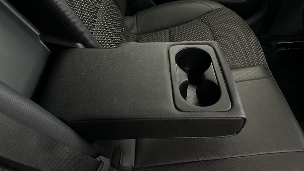 Rear Armrest/ Cup Holder