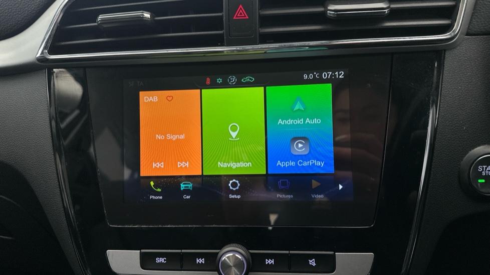 Apple Car Play & Android Auto